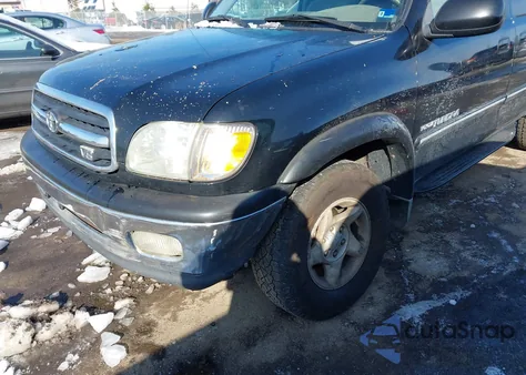 2001 Toyota Tundra Ltd V8 from USA, damaged, VIN 5TBBT48151S190793
